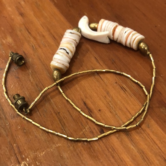 Necklace Carved Seashell Seafish Pendant - Picture 4 of 7